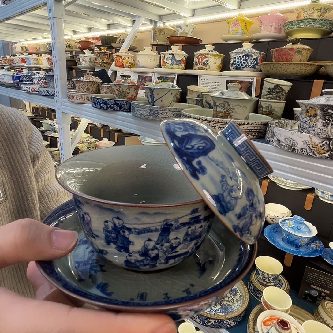 这些盖碗很漂亮！！！！