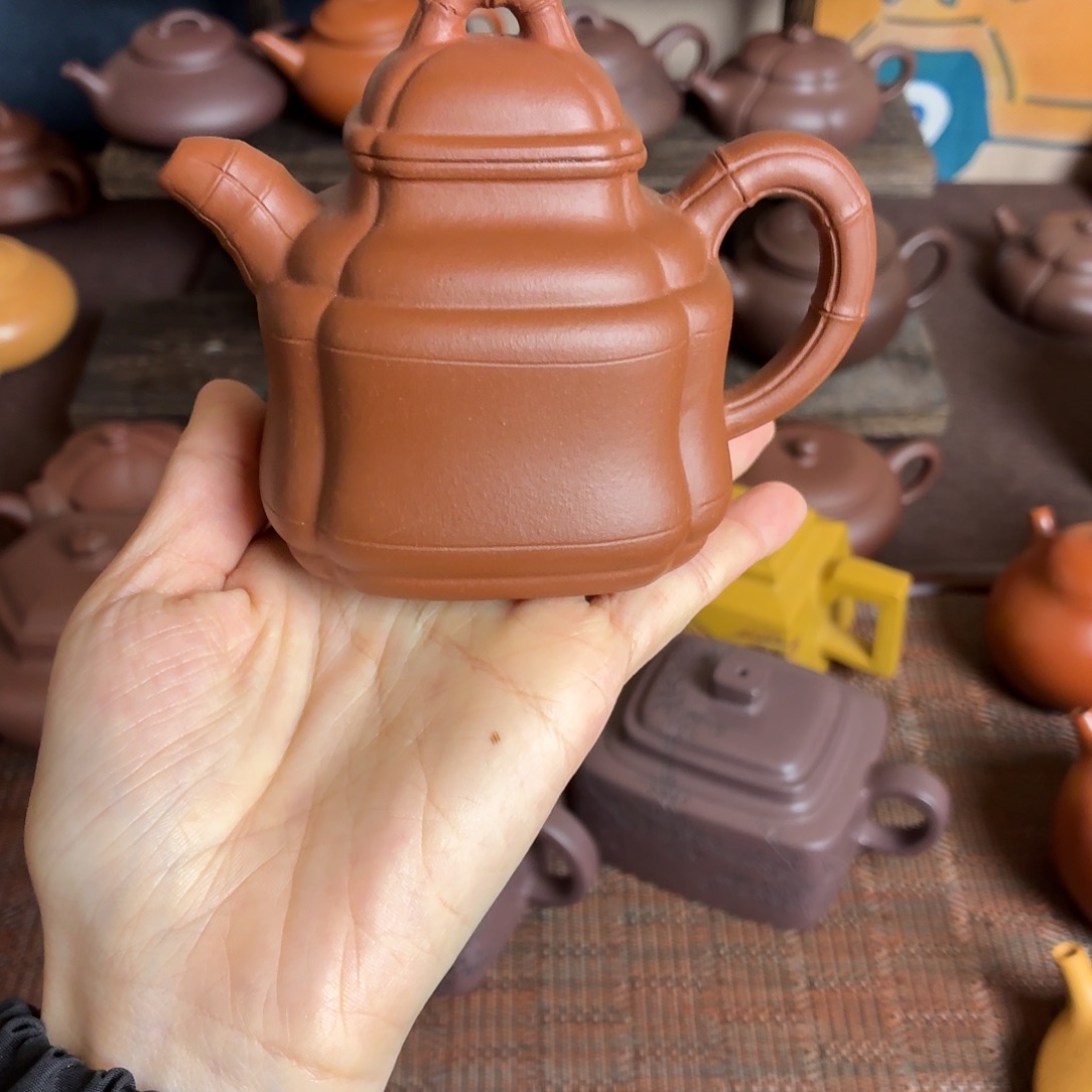 紫砂茶壶紫砂壶。  