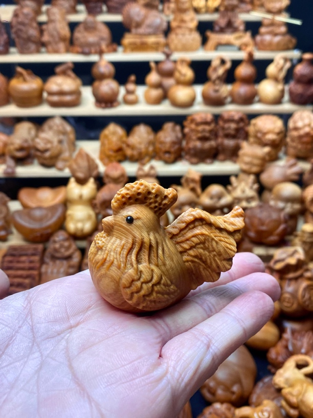 崖柏木雕  凤尾鸡 生肖鸡