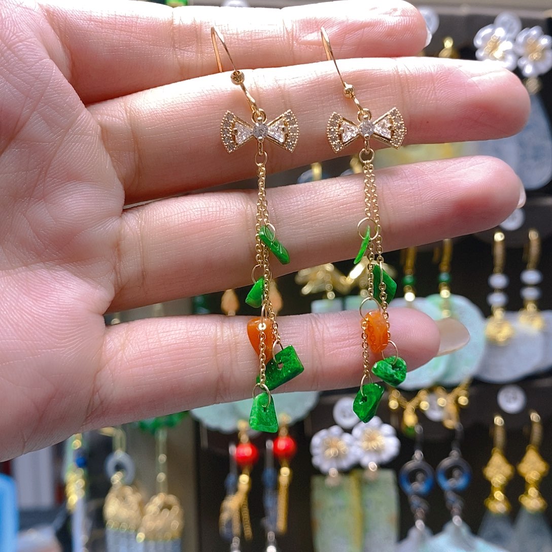 未镶嵌翡翠耳饰翡翠