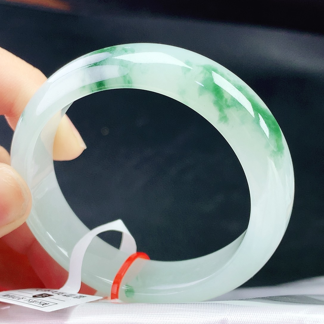 未镶嵌手镯翡翠55贵妃