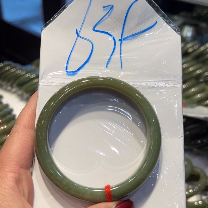 和田玉（糖玉）手镯未镶嵌烟**渺