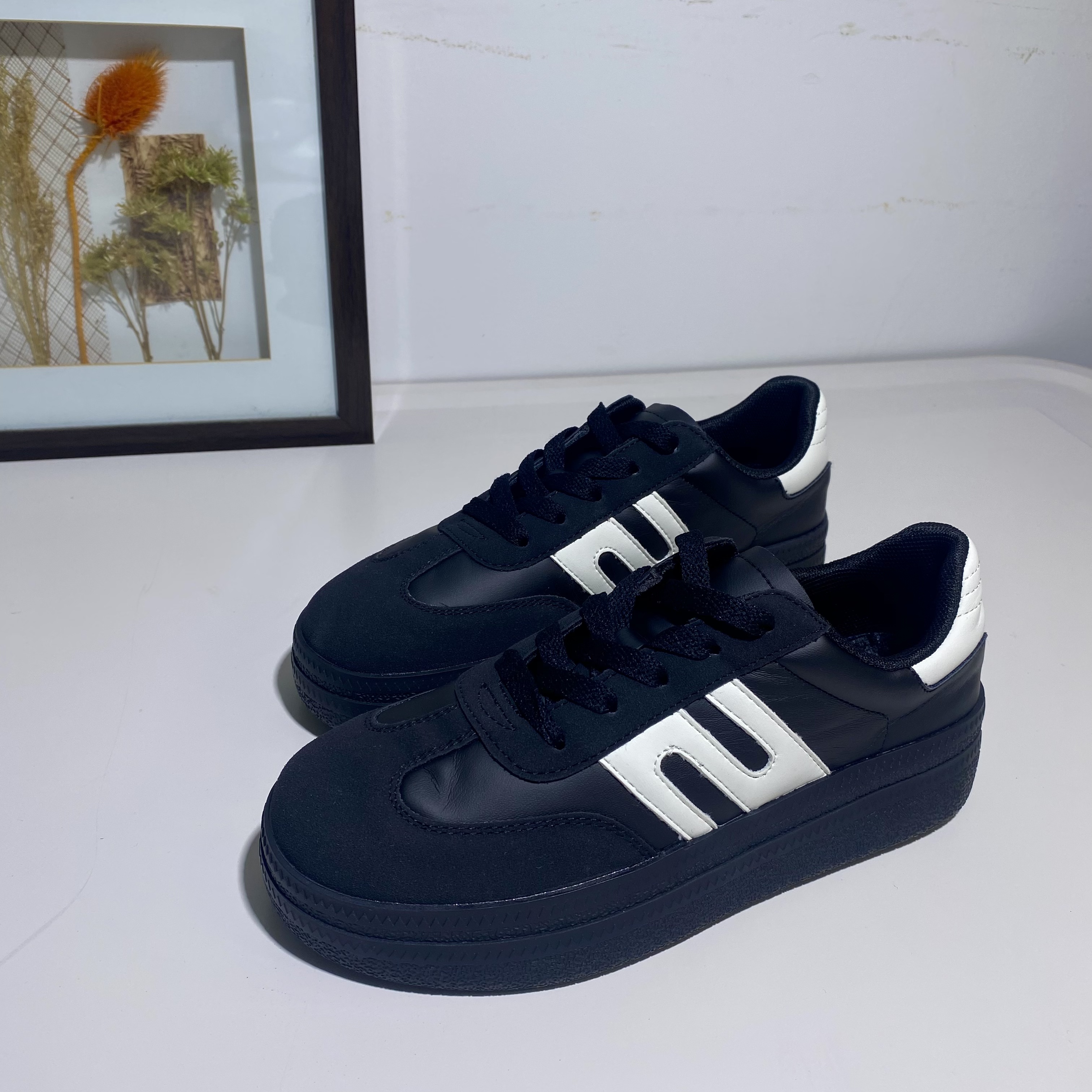 运动女鞋春季新款女士时尚休闲鞋百搭德训鞋板鞋