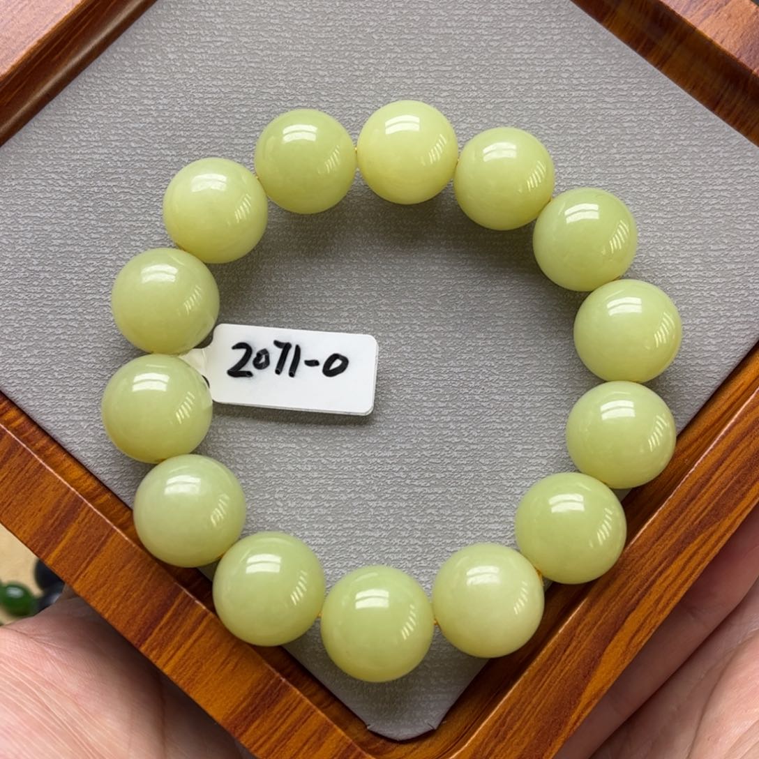 和田玉手串未镶嵌