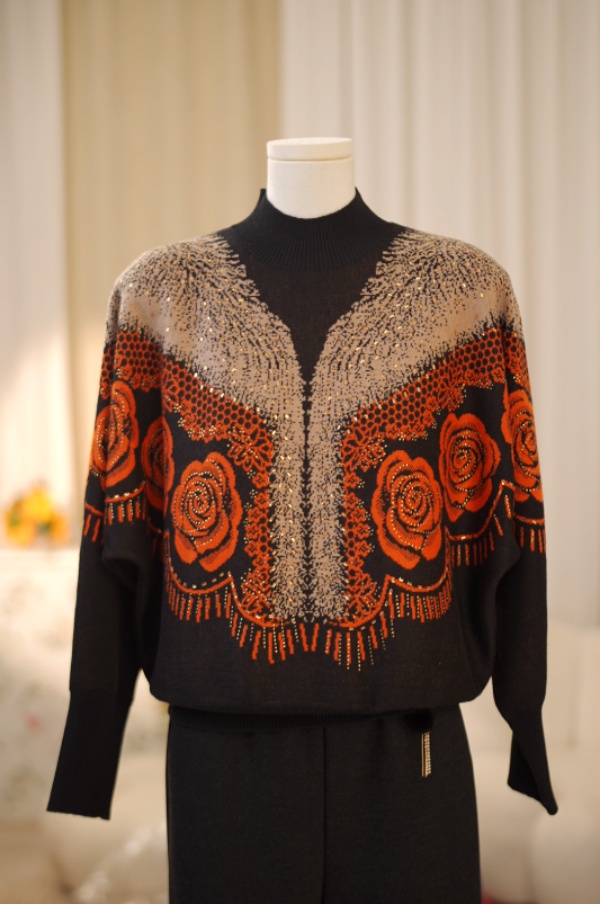 ~玫瑰映雪~冬季新款洋气时尚 减龄显瘦减龄 抗起球宽松女士针织