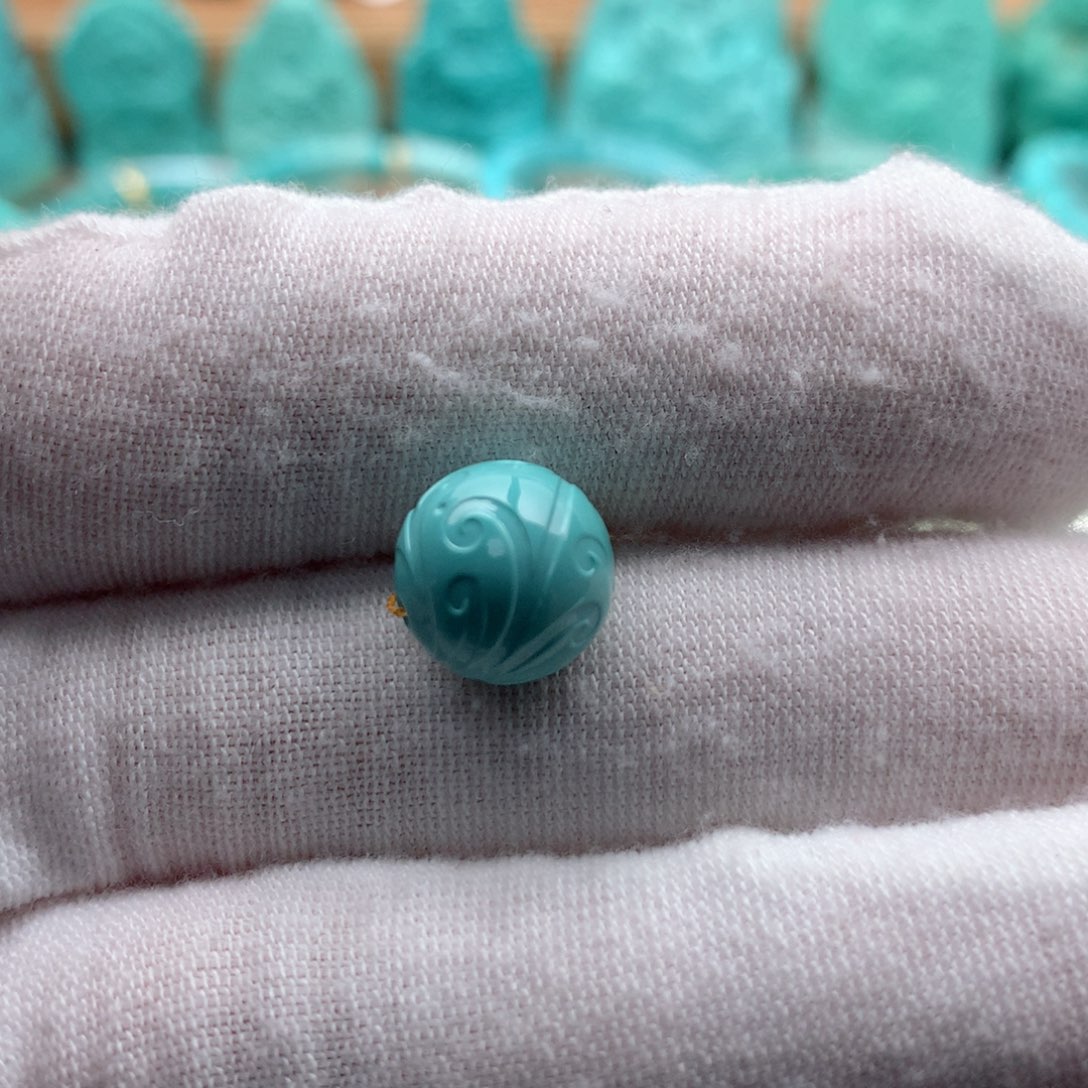 绿松石颈饰未镶嵌