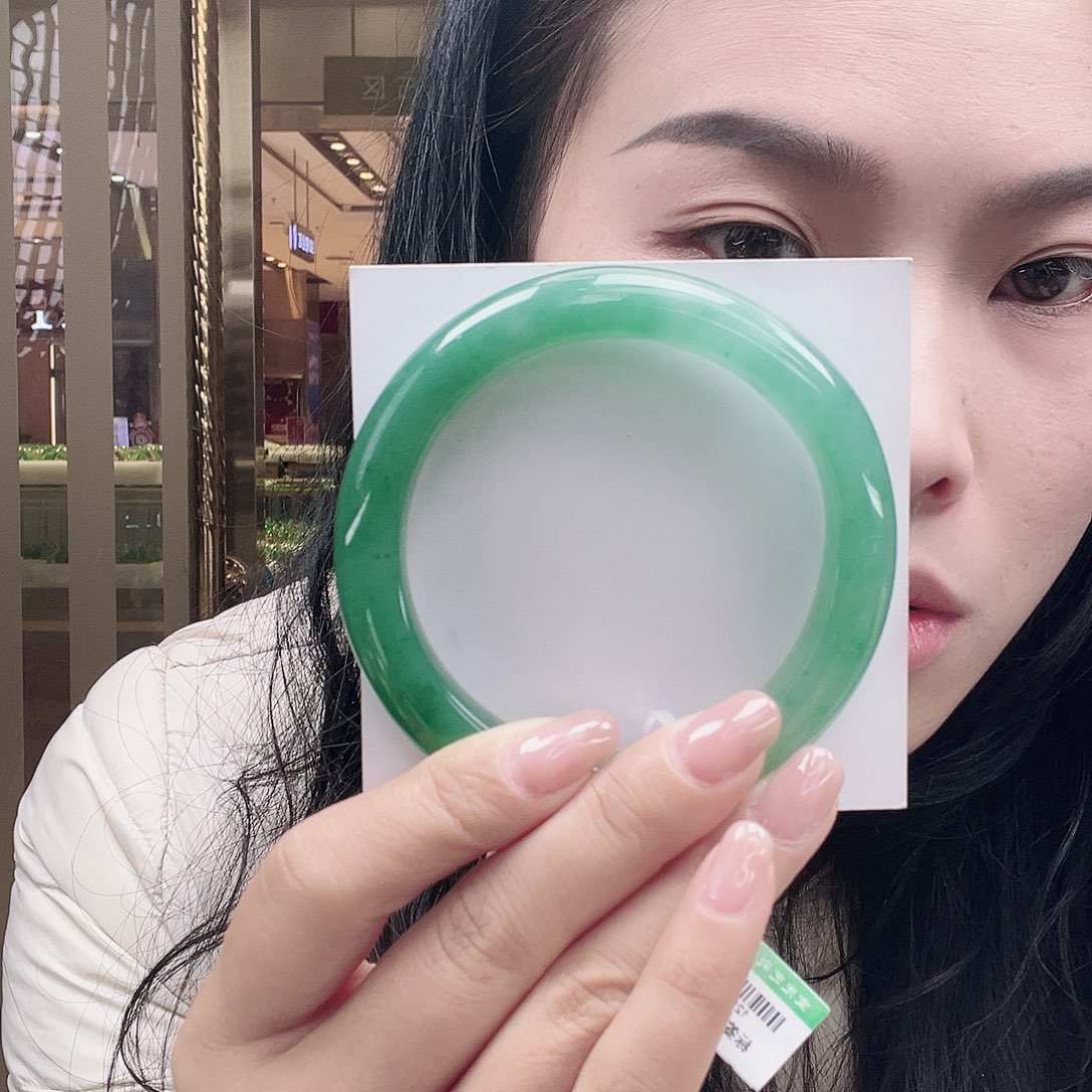 未镶嵌手镯石英质玉