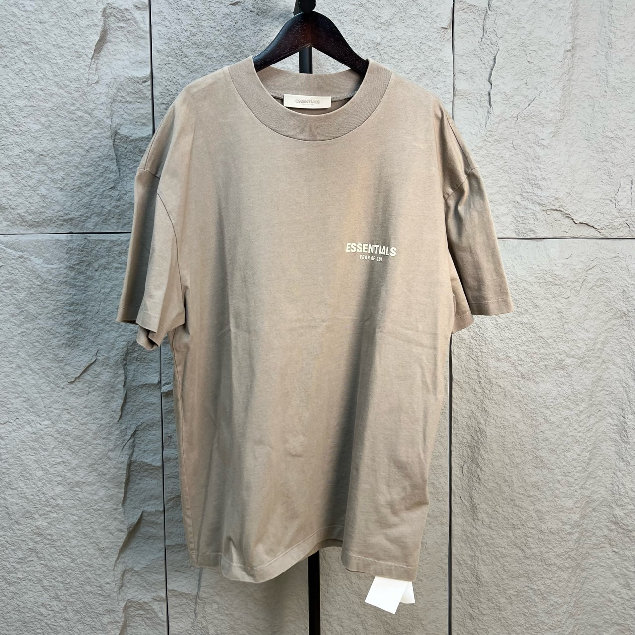 99新  FOG Essentials SS23 胸前logo圆领短袖 98新 M码 ys000339