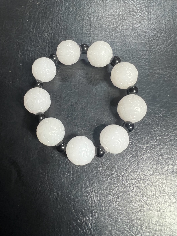白玉菩提手串一条