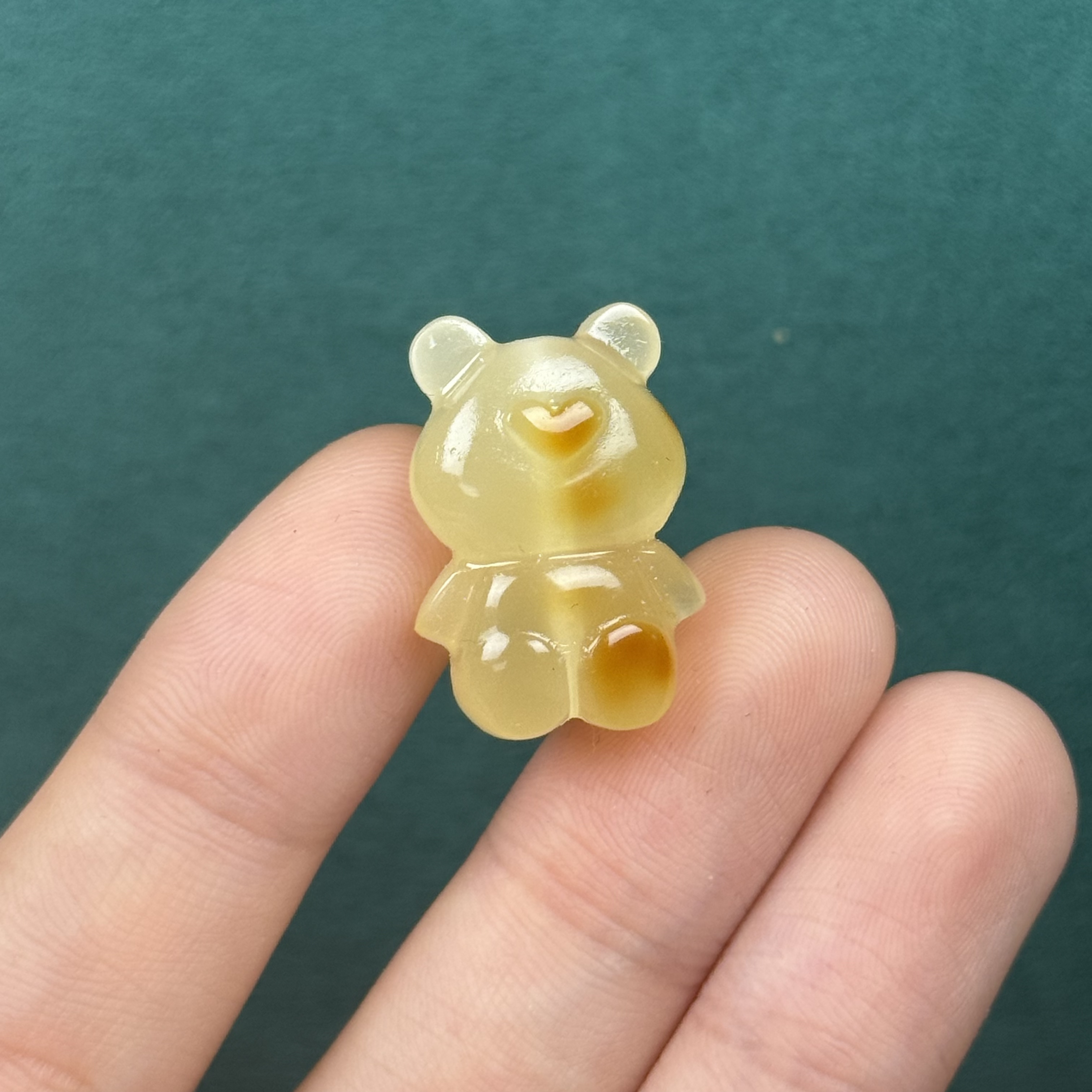 K9659天然原矿蜜蜡 雕刻小熊15*23*9.8mm 支持鉴定假一罚十