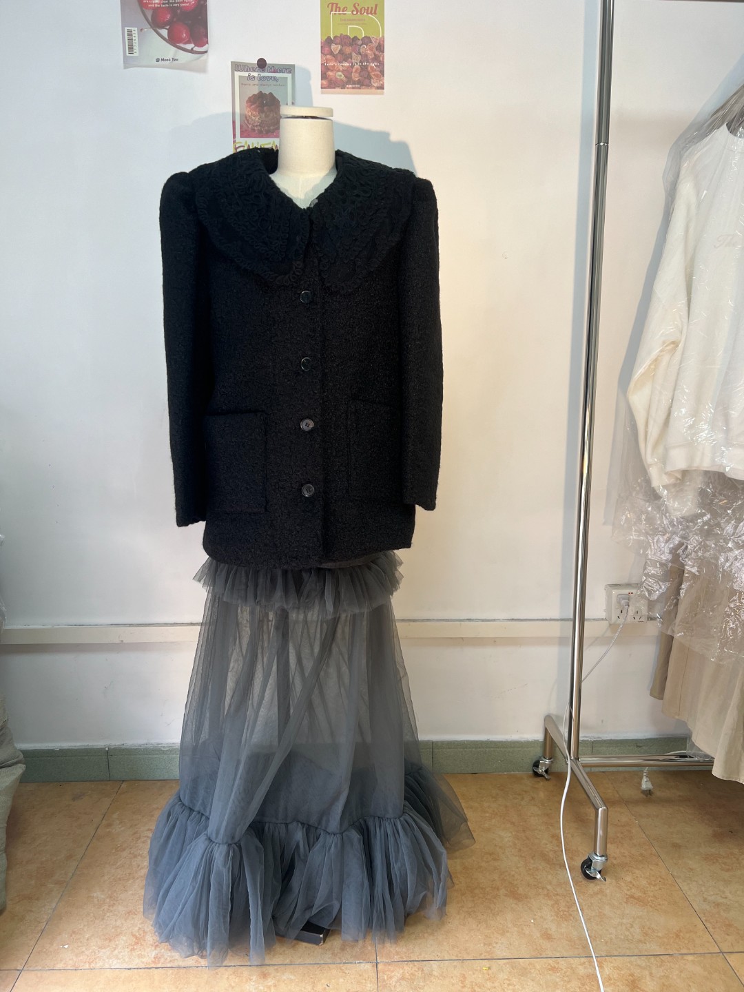 珊店279-469新小香风设计师黑色休闲型个性小众冬季长款时尚外套