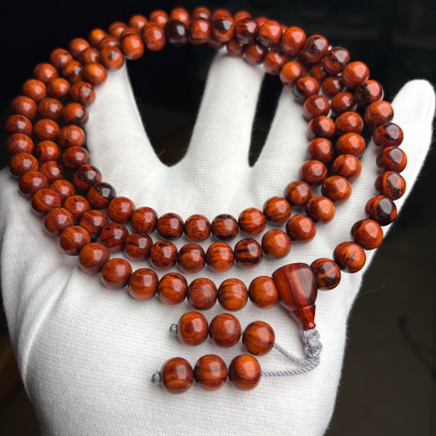 稀有·小叶紫檀黑飘红9.2/10糖蜜108颗珠子，一物一拍