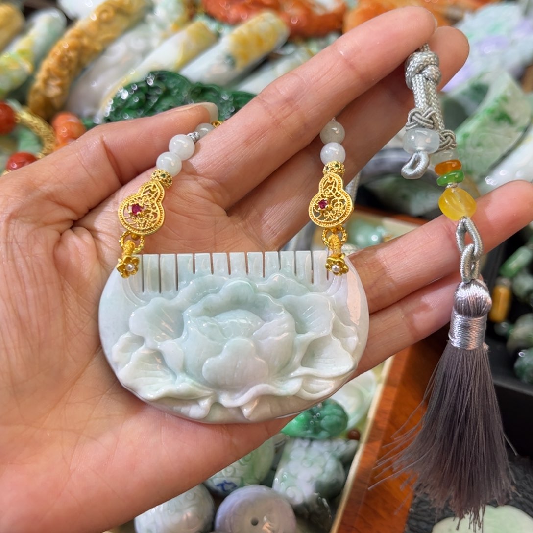 翡翠颈饰未镶嵌待编款