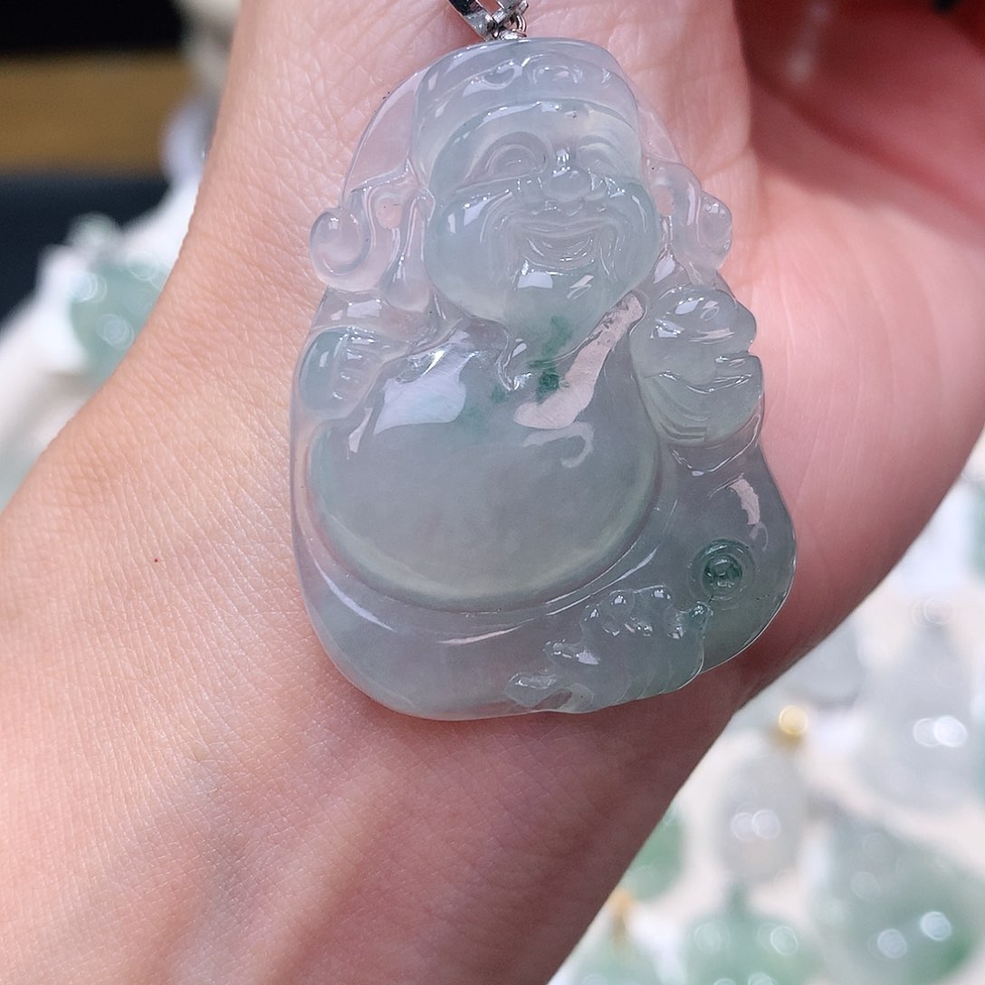 颈饰18K金镶嵌翡翠冰润飘花财爷