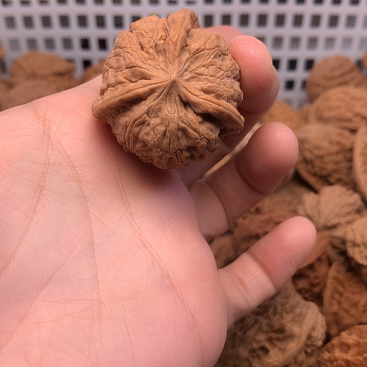 燃***坐文玩核桃吊坠文玩核桃