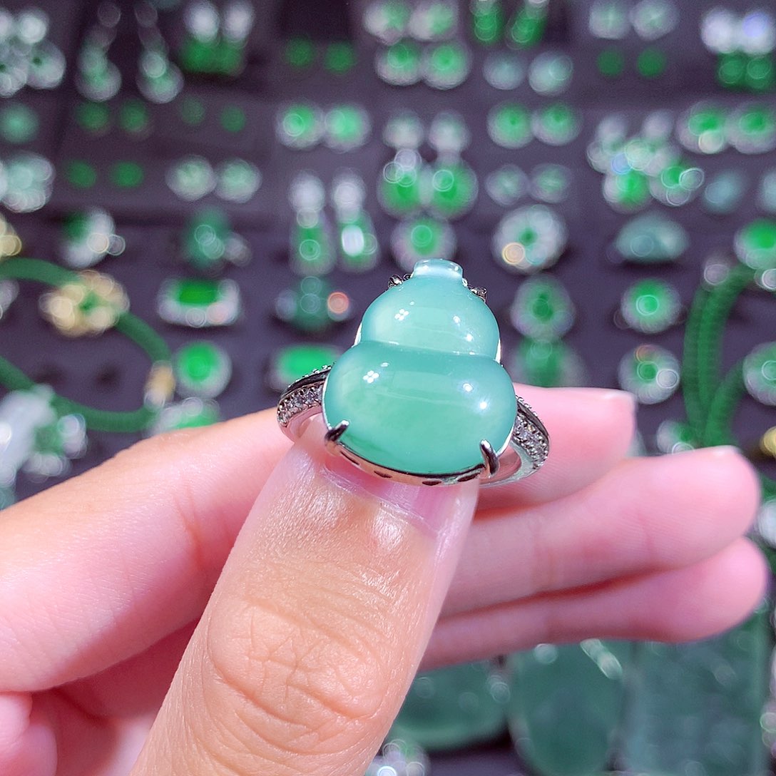 翡翠未镶嵌颈饰天然