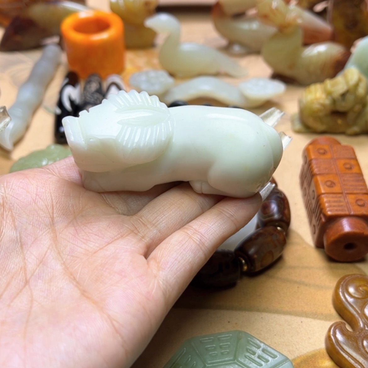 【闪购商品】蛇纹石玉颈饰未镶嵌