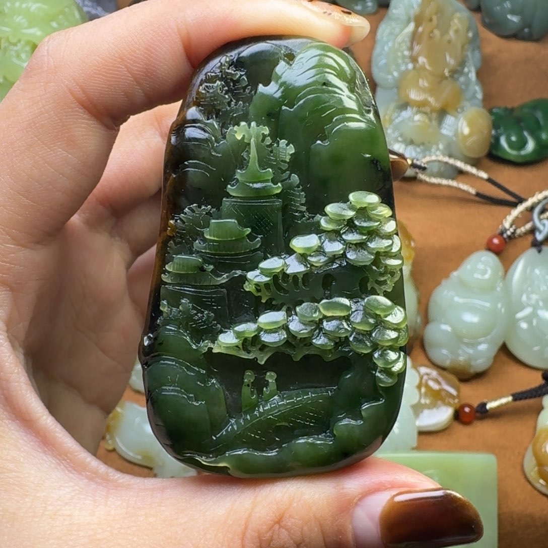 和田玉颈饰未镶嵌