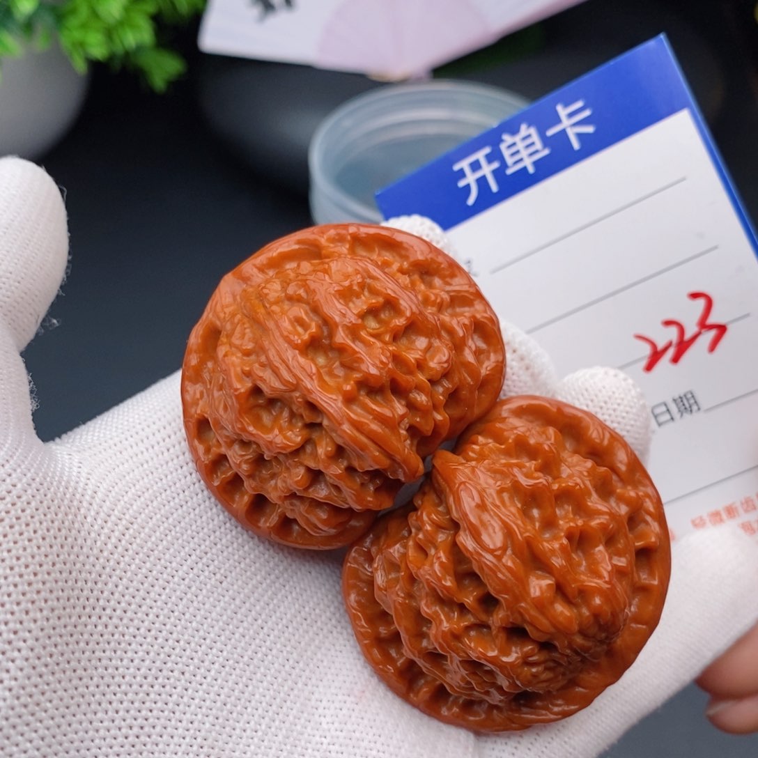 文玩核桃把件45红狮子223