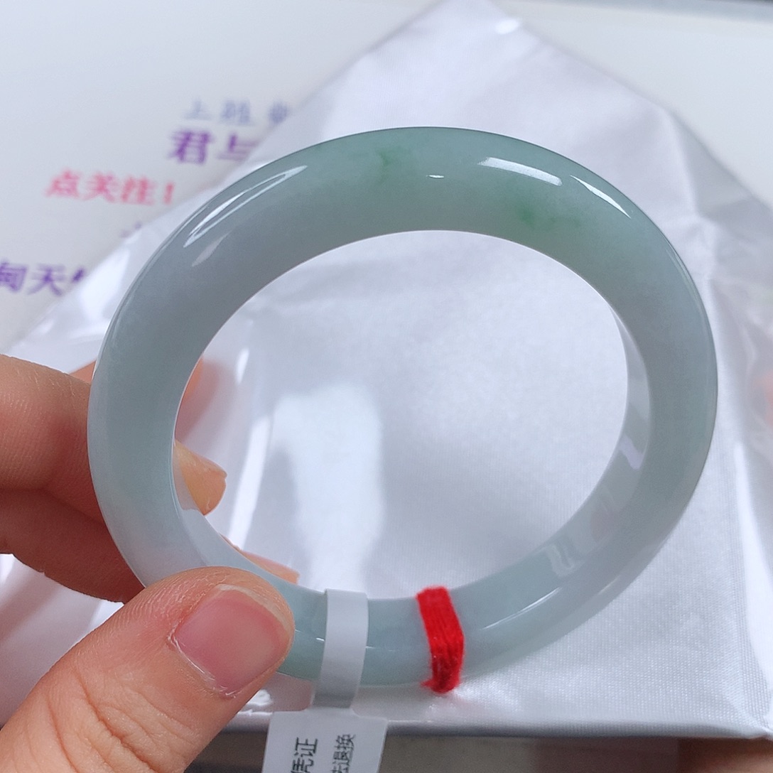 翡翠手镯未镶嵌 正圈①④⑦