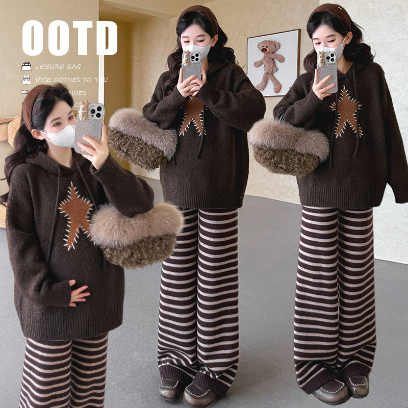 洋气时尚大码孕妇装秋冬韩版加厚连帽毛衣上衣条纹阔腿裤两件套