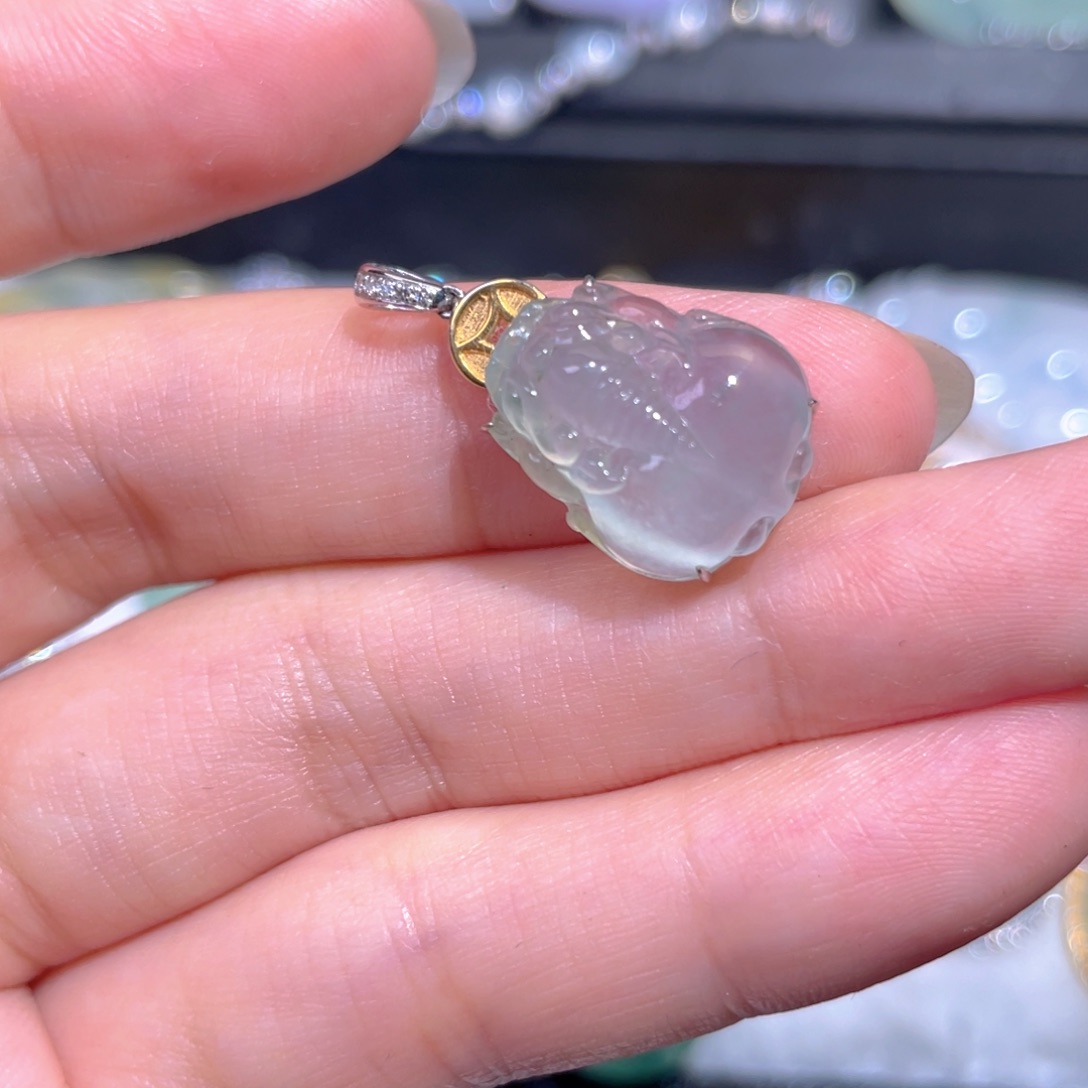 颈饰18K金镶嵌翡翠翡翠