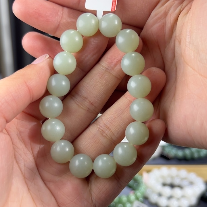 和田玉手串未镶嵌新疆且末青白玉卡12圆珠