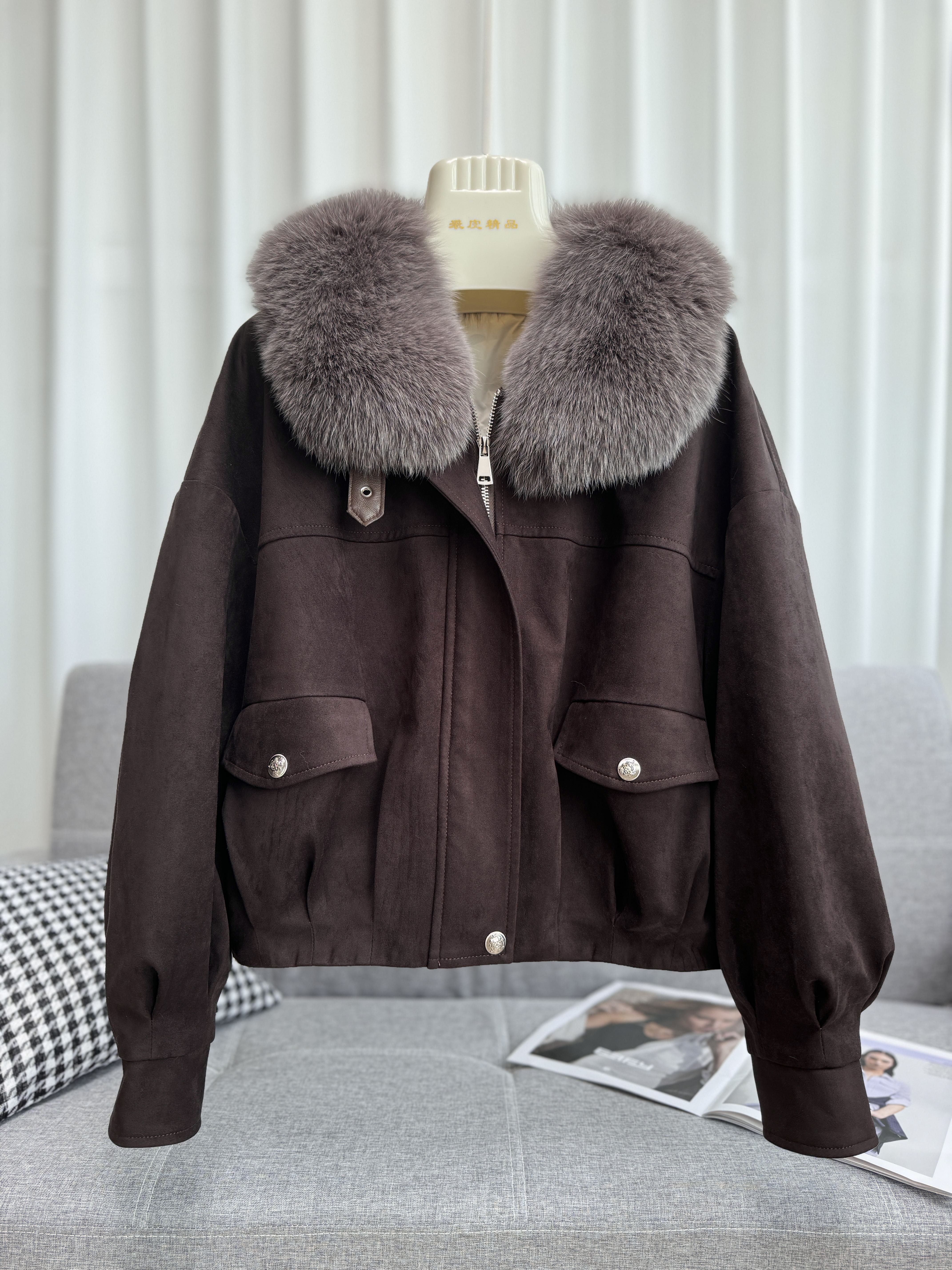 【纪朵研】秋冬新款1643小香风短款通勤连帽毛领常规长袖收口外套