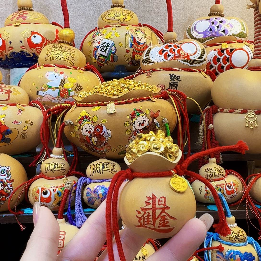 小***曼哈里法在车辆中有不同意见领袖