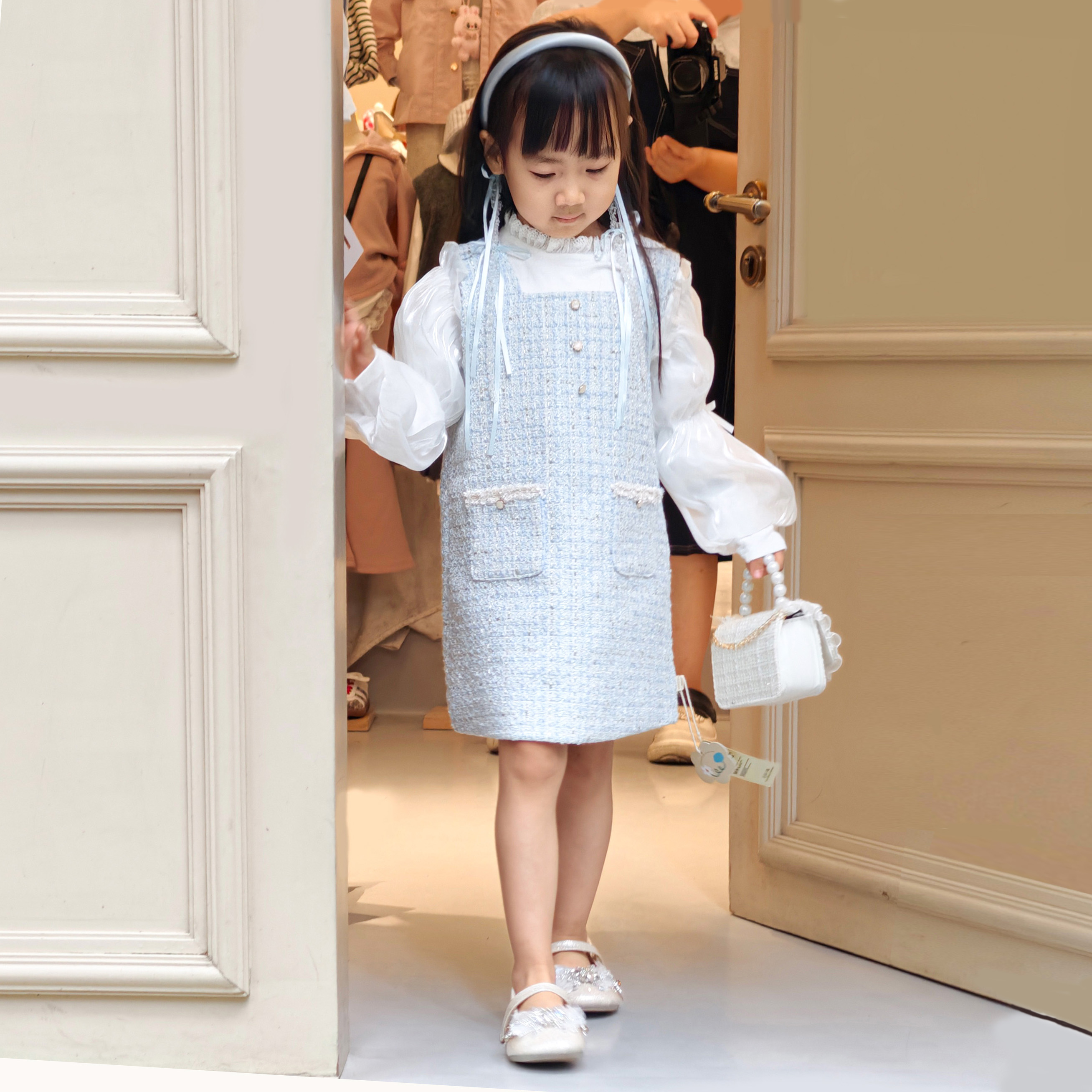 【云朵小葵】女童秋季新款小香风三粒扣蓝格子小兜背心裙991360