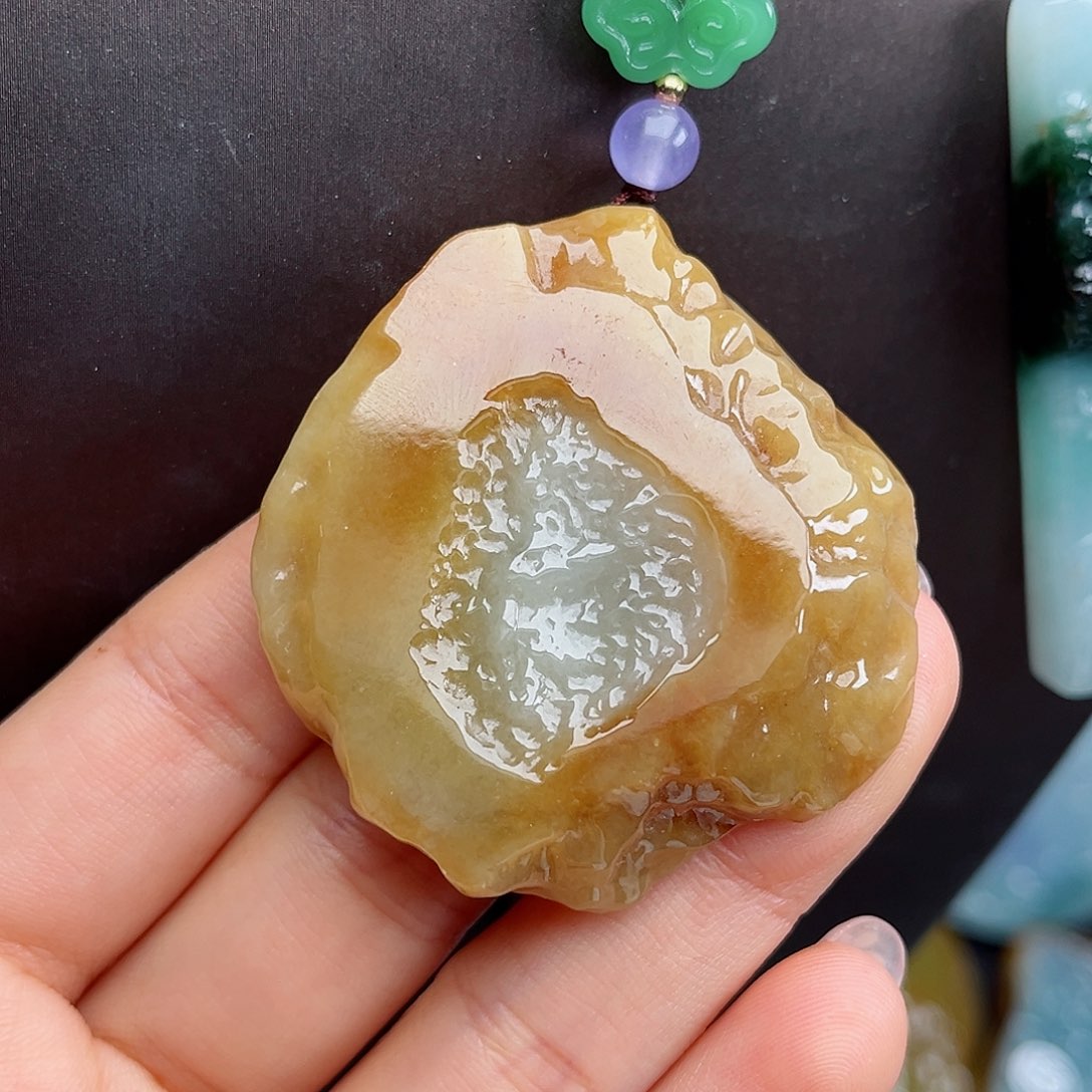 翡翠颈饰未镶嵌挂件