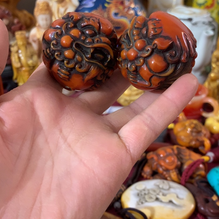 石材摆件等各种工具进行