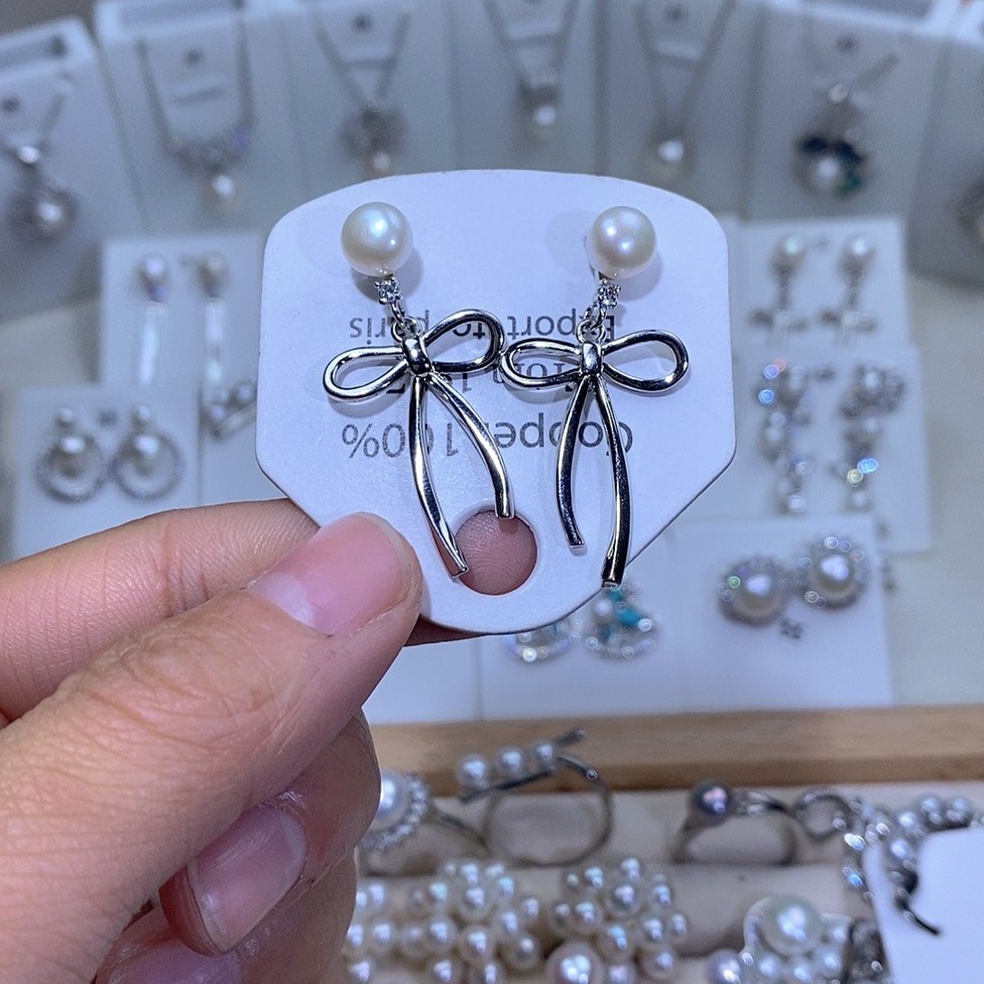 未镶嵌淡水珍珠耳饰