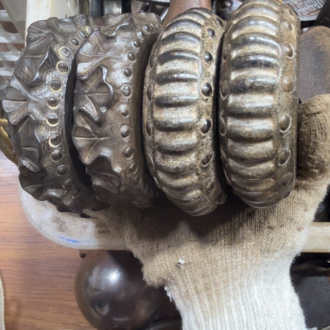 俏***人一物一图，工艺品。