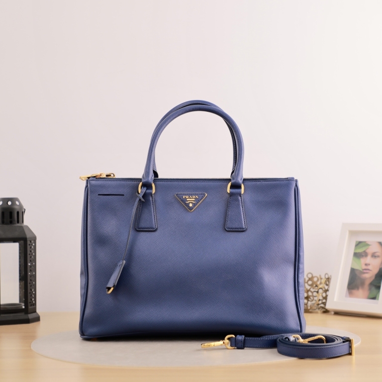 95新 Prada/普拉达 【九筒奢品】倒三角金标杀手/单肩包/5205