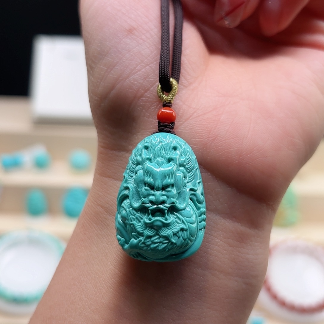 绿松石配饰未镶嵌