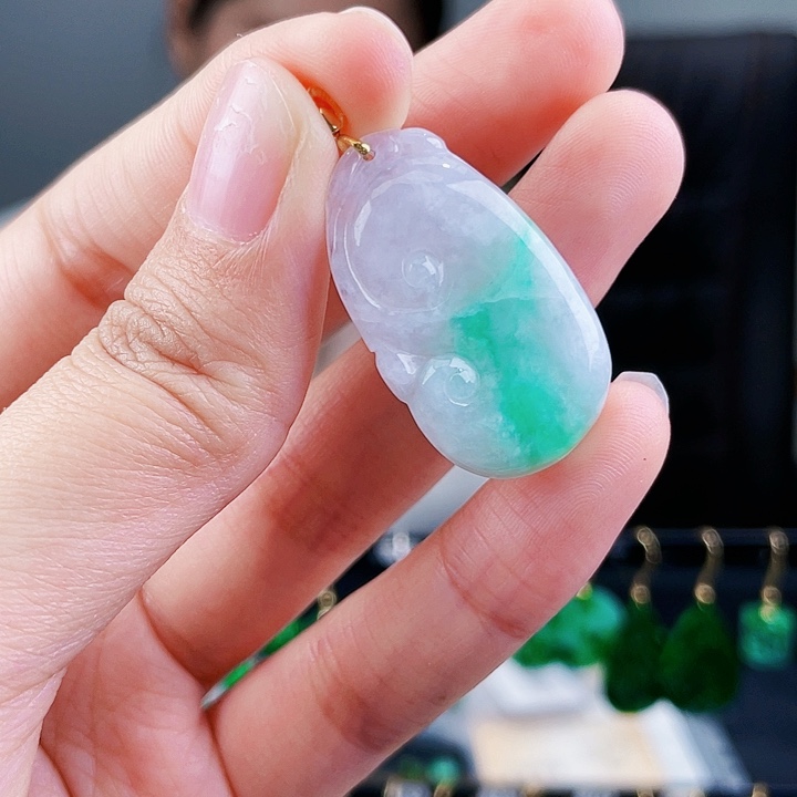 翡翠颈饰18K金镶嵌饰品