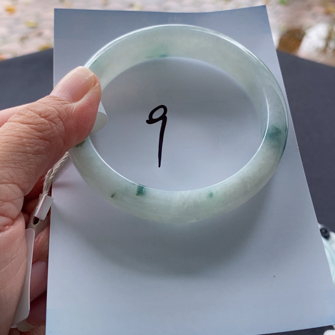 翡翠未镶嵌手镯飘花手镯