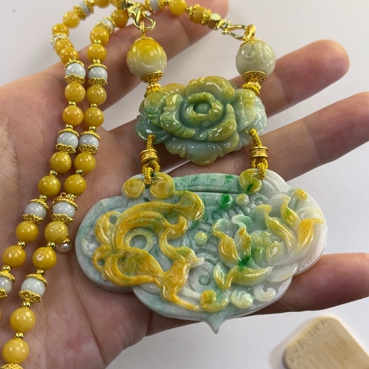 翡翠吊坠(赠链)未镶嵌代编织