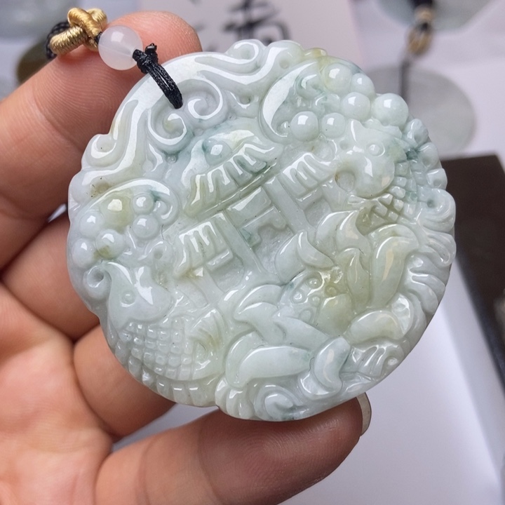 翡翠未镶嵌颈饰翡翠