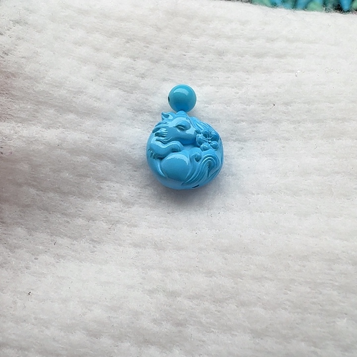 尺寸：16/15/9左右雕刻款蓝凤九一颗，6的蓝圆珠一颗，横穿好发货