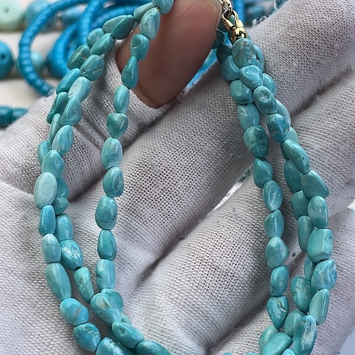 绿松石未镶嵌项链克重 11.42 克