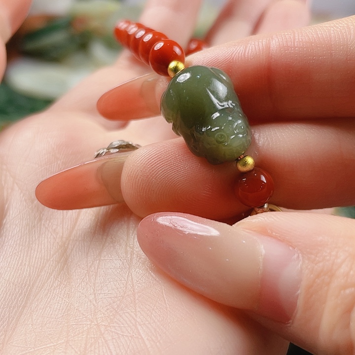 未镶嵌和田玉挂件