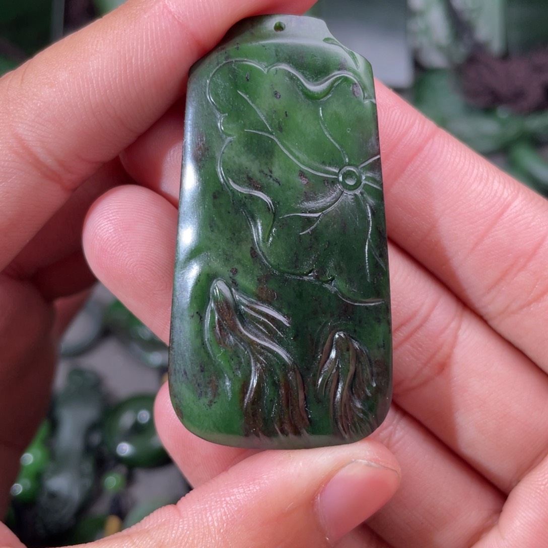 和田玉（碧玉）颈饰未镶嵌