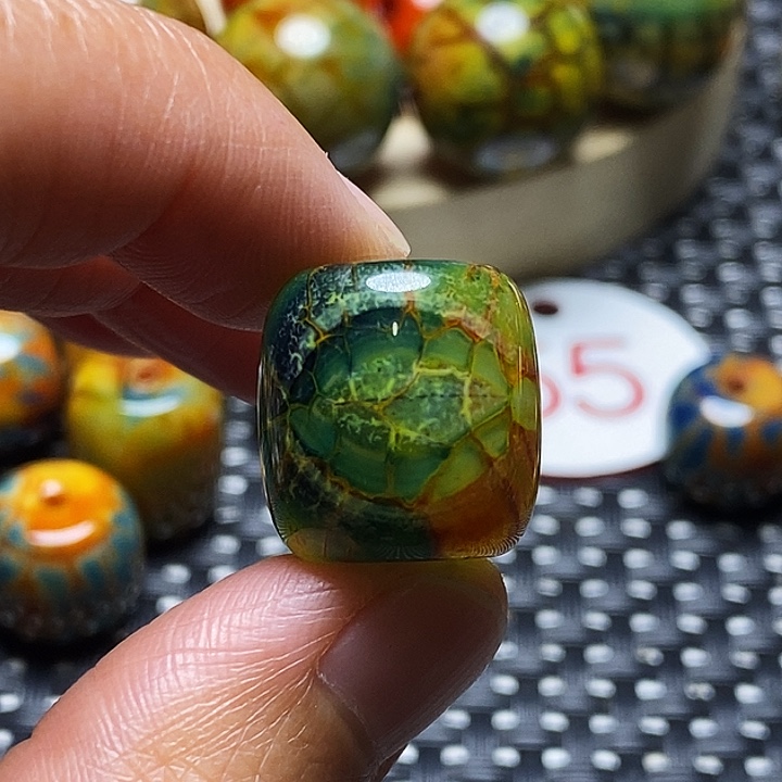 用***1玛瑙/玉髓未镶嵌颈饰