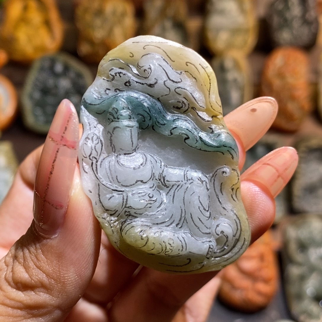 定制翡翠未镶嵌三色自在观音