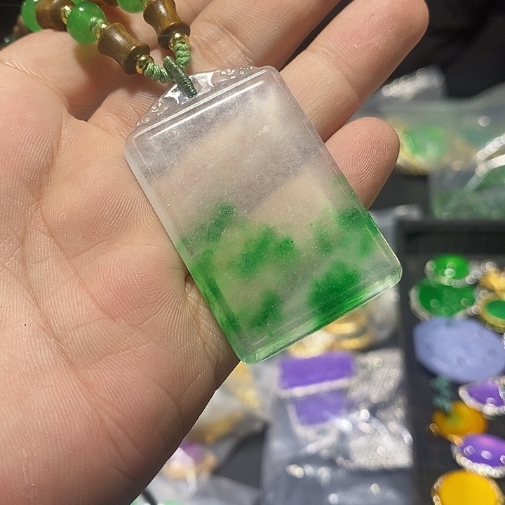 翡翠颈饰未镶嵌价格