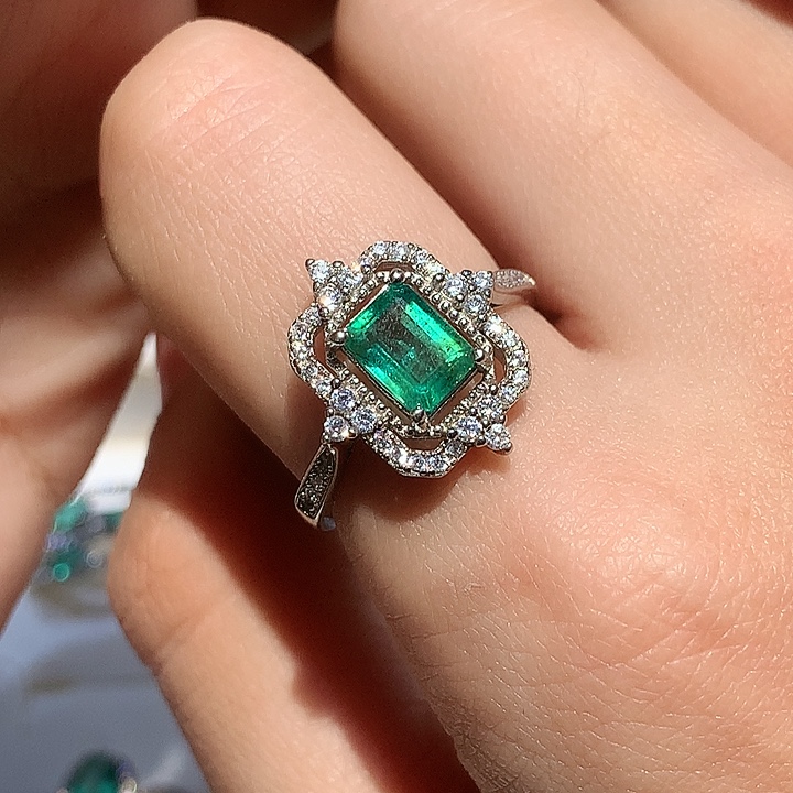 祖母绿银S925镶嵌戒指