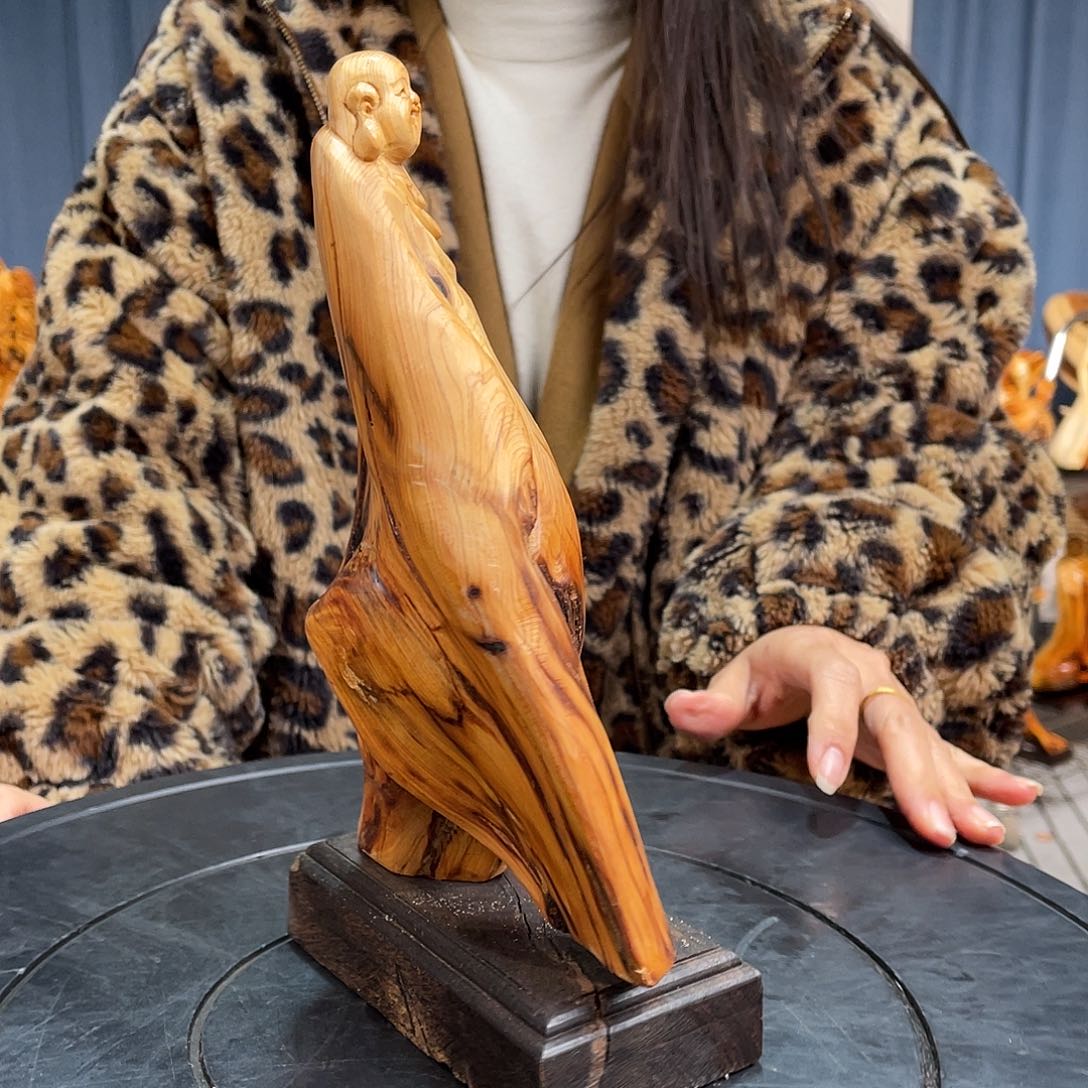 柏木（崖柏）随型艺术根雕