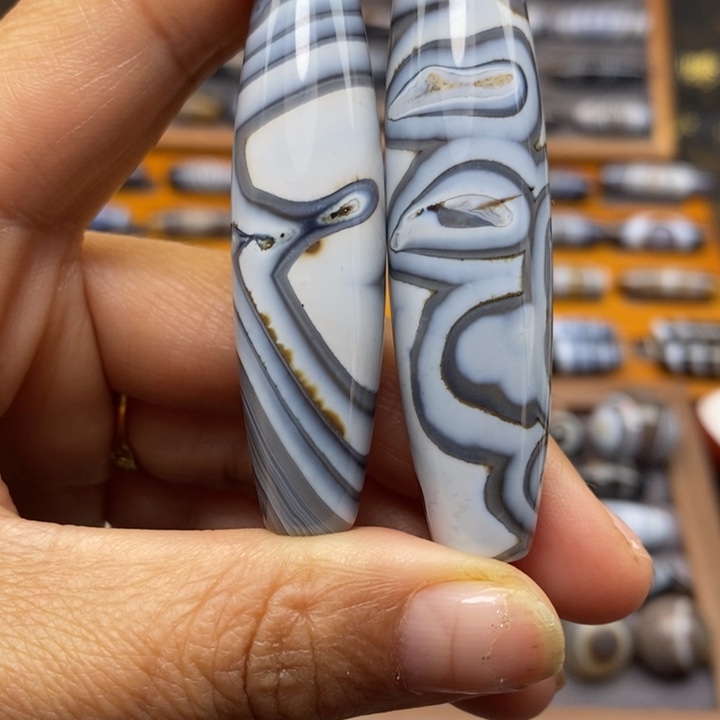 玛瑙/玉髓颈饰未镶嵌孤**者